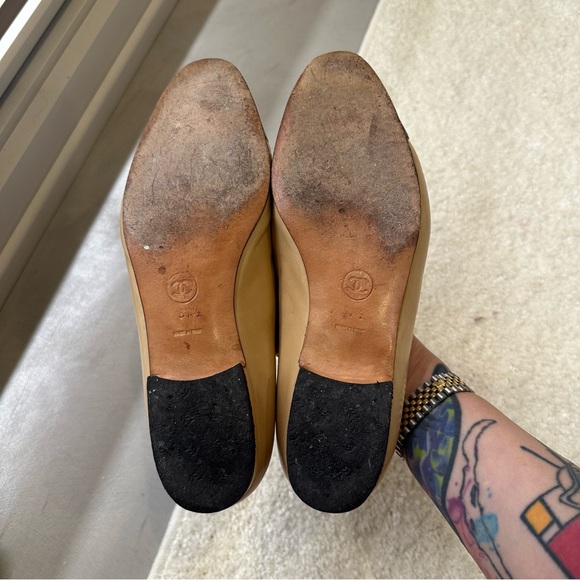 Vintage Chanel two tone ballerina flats 37.5 - Picture 9 of 10